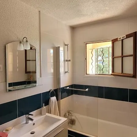 Proche Yourhostehelper Appartement