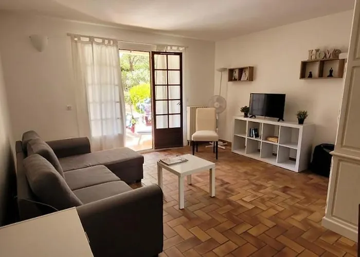 Apartman Proche Yourhostehelper *